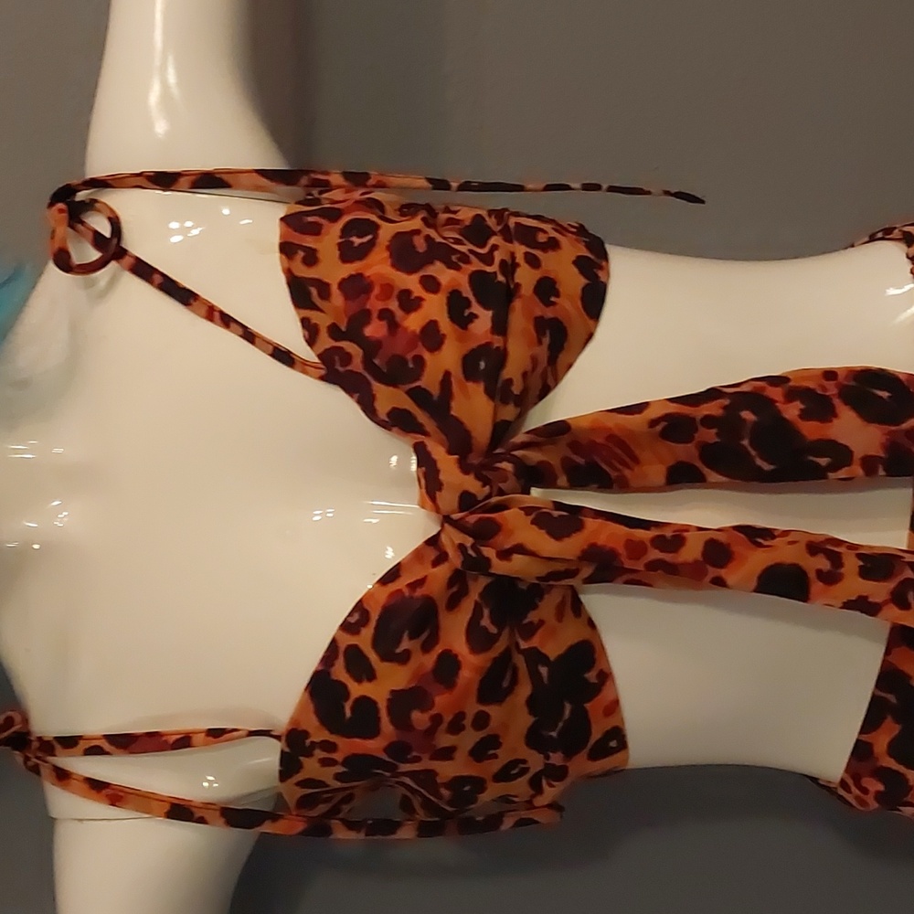 Sheer leopard print 2 piece skirt and top - Picture 2 of 12